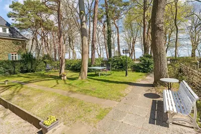 Ein Garten an der Unterkunft Haus Eva Mar am Meer Appartement 7