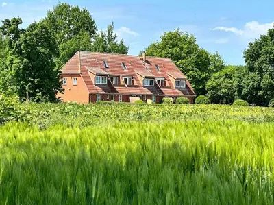 Das Gebäude in dem sich die Ferienwohnung befindet