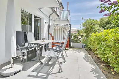 Ein Balkon oder eine Terrasse in der Unterkunft Haus am Seehof 9 Ferienwohnung Ostseeliebe Nr 3