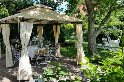 Ein Garten an der Unterkunft Ferienwohnung Madlein
