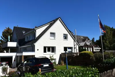 Das Gebäude in dem sich die Ferienwohnung befindet