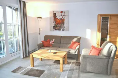 Ein Sitzbereich in der Unterkunft Ostseeallee 1 Ferienwohnung Jolle