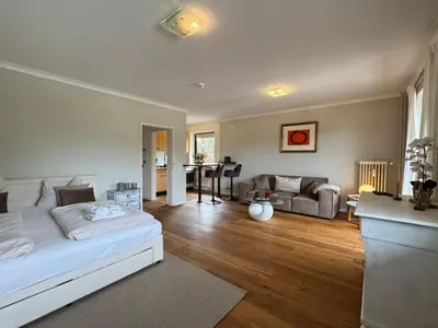 Ein Sitzbereich in der Unterkunft Lakefront Studio - Teil der HolidayEscapes Kollektion