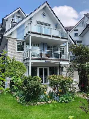 Ein Garten an der Unterkunft Unser Sommerhaus