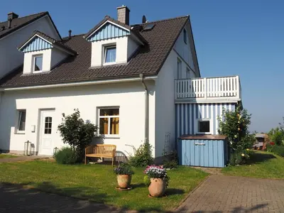 Das Gebäude in dem sich das Ferienhaus befindet