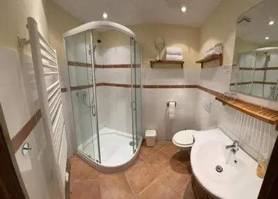Ein Badezimmer in der Unterkunft Hotel Restaurant Iris