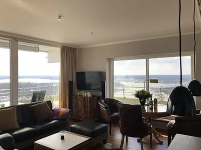 TV/Unterhaltungsangebot in der Unterkunft Queen Mary Maritim Residenz Travemünde