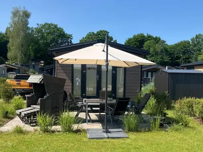 Ein Garten an der Unterkunft Ostseecamp Ostseewind