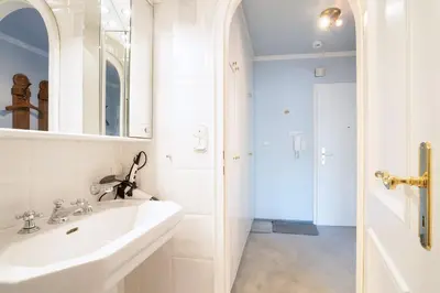 Ein Badezimmer in der Unterkunft H3 23 - Hanseat - Außenschwimmbad