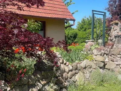 Ein Garten an der Unterkunft Landhaus Anke
