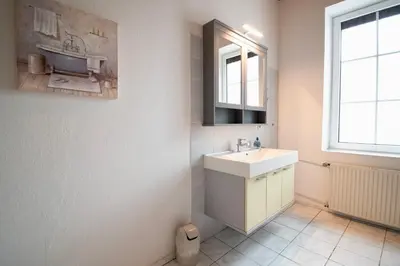 Ein Badezimmer in der Unterkunft Villa Wilhelma Strandallee 146 Villa Wilhelma Apartment 2