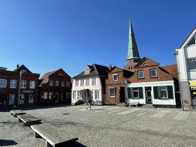 Das Gebäude in dem sich das Ferienhaus befindet