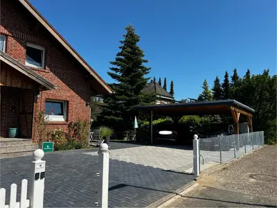 Das Gebäude in dem sich die Ferienwohnung befindet
