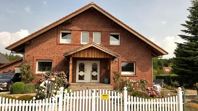 Das Gebäude in dem sich die Ferienwohnung befindet