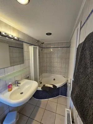 Ein Badezimmer in der Unterkunft Ferienwohnung Raphael Timmendorfer Strand Gorch-Fock-Straße