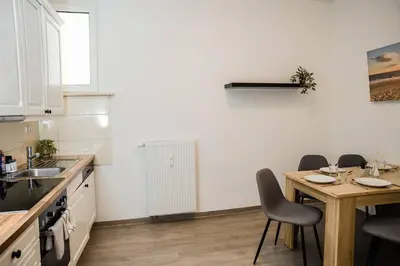 Küche/Küchenzeile in der Unterkunft Central Cozy Home 2 Lübeck