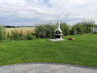 Ein Garten an der Unterkunft Nausikaa's- Fleur de Lis