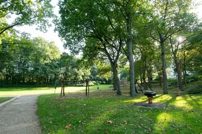 Ein Garten an der Unterkunft Panoramic NiNis Mupfel