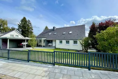 Das Gebäude in dem sich die Ferienwohnung befindet