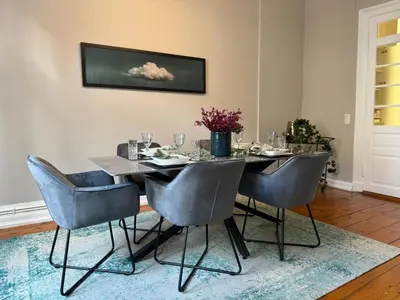 Ein Sitzbereich in der Unterkunft FeWo Königin der Hanse - im Herzen der Altstadt, 3 Zimmer, Wifi