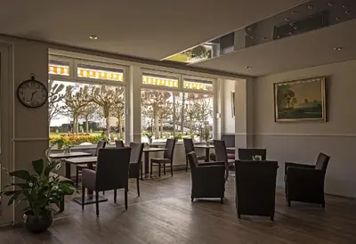 Ein Restaurant oder anderes Speiselokal in der Unterkunft Hotel Sonnenklause