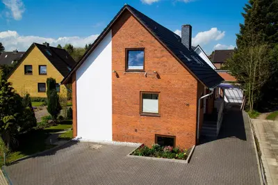 Das Gebäude in dem sich die Ferienwohnung befindet