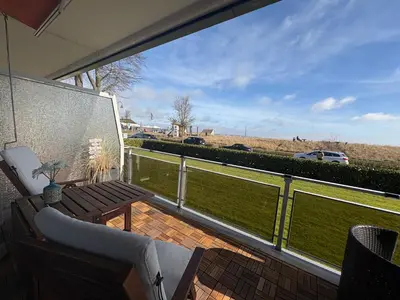 Ein Balkon oder eine Terrasse in der Unterkunft Stuuv 8 - Ferienwohnung in Scharbeutz - Ostseeblick & Strandlage - 50 m