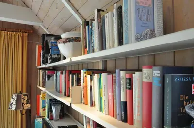 Die Bibliothek in der Ferienwohnung