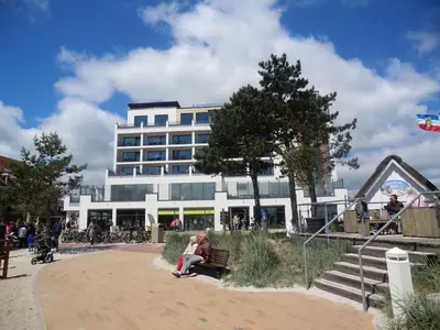 Das Gebäude in dem sich das Ferienhaus befindet