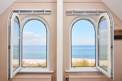 Ein allgemeiner Meerblick oder ein Meerblick von des Hotels aus