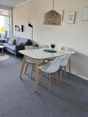 Ein Sitzbereich in der Unterkunft 3 Zimmer in Sierksdorf, nah am Strand & HansaPark