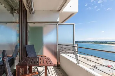 Ein Balkon oder eine Terrasse in der Unterkunft Trelleborgallee, Fewo 184