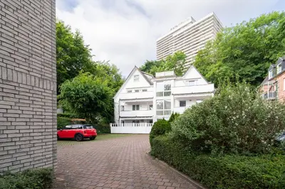 Das Gebäude in dem sich die Ferienwohnung befindet