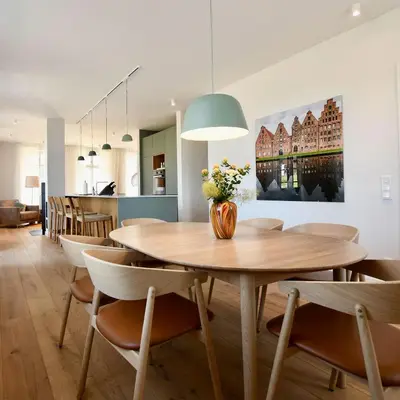 Ein Sitzbereich in der Unterkunft Schöne Aussicht Rosenhagen Haus 3