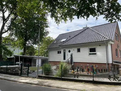 Das Gebäude in dem sich die Ferienwohnung befindet
