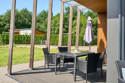 Ein Garten an der Unterkunft Süsel Seeparx Ferienhaus Biene