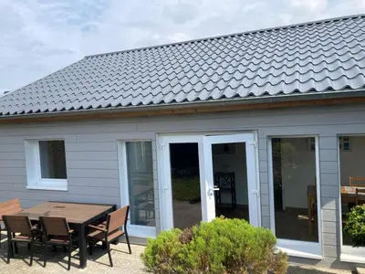 Das Gebäude in dem sich das Ferienhaus befindet