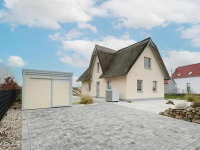 Das Gebäude in dem sich das Ferienhaus befindet
