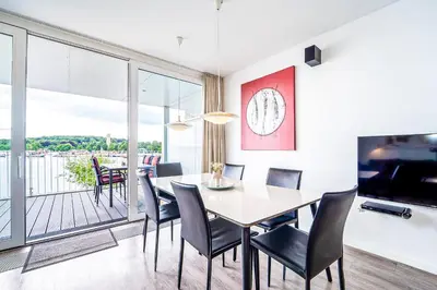 TV/Unterhaltungsangebot in der Unterkunft Promenadenvilla 03 Wohnung 04