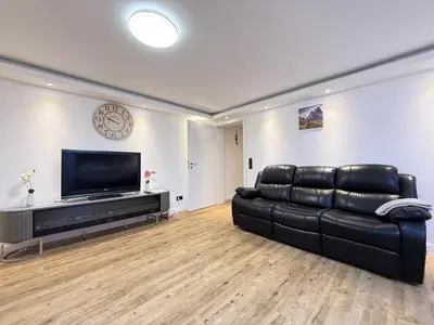 Ein Sitzbereich in der Unterkunft Ruhiges Apartment nähe Lübeck - Ostsee