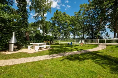 Ein Garten an der Unterkunft Strandhus Nautilus