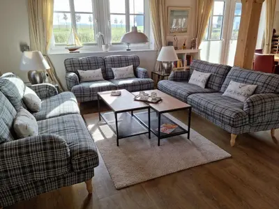 Ein Sitzbereich in der Unterkunft Holiday Home 4 Jahreszeiten by Interhome