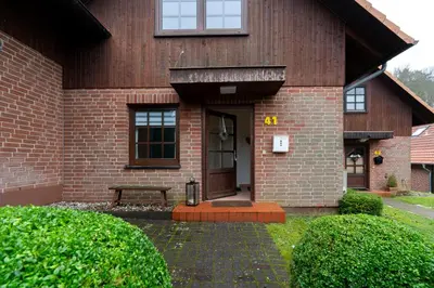 Das Gebäude in dem sich die Ferienwohnung befindet