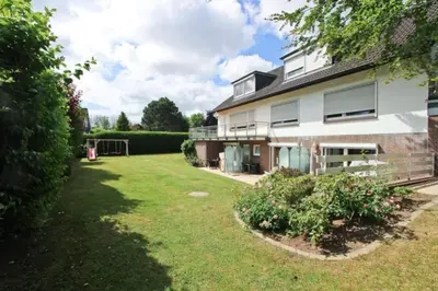 Ein Garten an der Unterkunft Gästehaus Nina #4