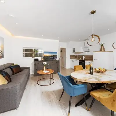 SunSide Apartment #3