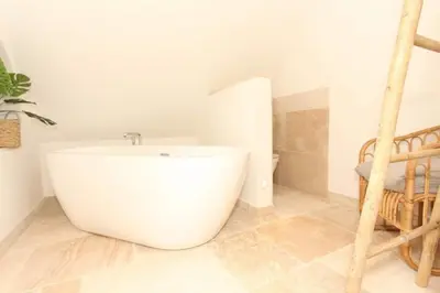 Ein Badezimmer in der Unterkunft Reethüs am Schlossgut