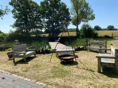 Ein Garten an der Unterkunft Herrenhaus Gut Neuruppersdorf