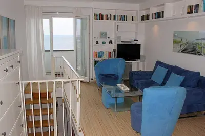 Ein Sitzbereich in der Unterkunft Apartmentvermittlung Mehr als Meer - Objekt 7