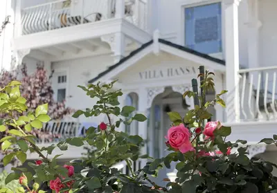 Ein Garten an der Unterkunft Villa Hansa am Meer