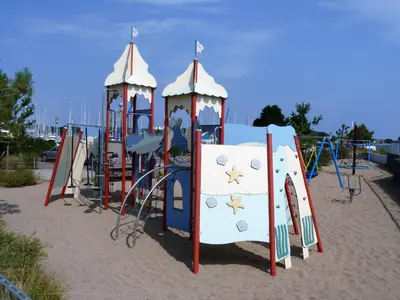 Ein Kinderspielbereich in der Unterkunft ancora Marina Haus 2 Nr 02, Typ 2